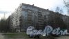 Всеволожск, улица Плоткина, дом 5. 9-этажный жилой дом 1990 года постройки. 8 парадных, 296 квартир. Фото 30 апреля 2016 года.