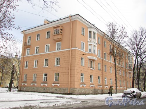 улица Крупской, дом 25, литера А. Общий вид жилого дома. Фото 16 февраля 2016 года.