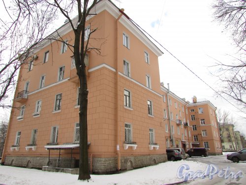 улица Крупской, дом 29, литера Б. Общий вид жилого дома со двора. Фото 16 февраля 2016 года.