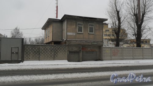 Новороссийская улица, дом 49, литер А. Фото 20 февраля 2016 года.