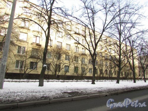 Улица Костюшко, дом 48. Общий вид 5-этажного жилого дома. Фото 18 февраля 2016 года.