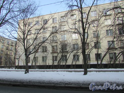 Улица Костюшко, дом 76. Фрагмент фасада 5-этажного жилого дома. Фото 18 февраля 2016 года.