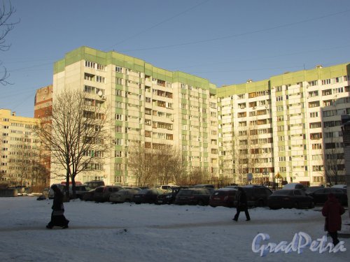 улица Маршала Казакова, дом 14, корпус 1, литера А. Левая часть двора. Фото 1 марта 2016 года.
