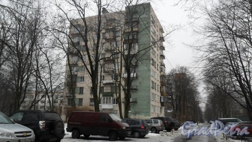 Новороссийская улица, дом 20. 9-этажный жилой дом серии 1-528кп40 1965 года постройки. Вид дома с Песочной улицы. Фото 6 марта 2016 года.