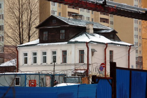 Ново-Александровская ул., дом 10А. Фото февраль 2013 года.
