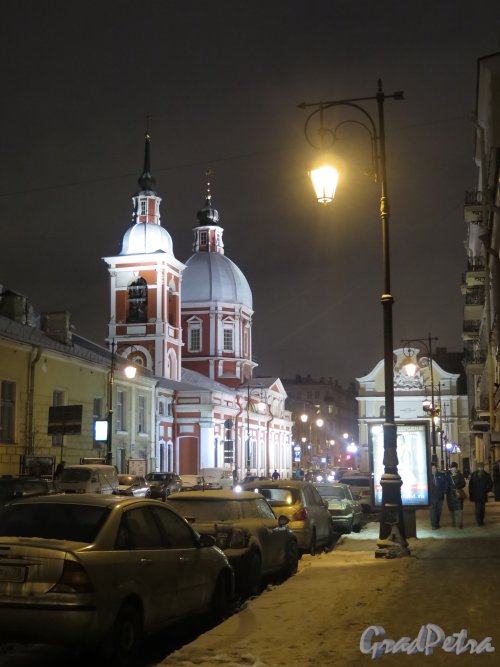 улица Пестеля. Вид на улицу Пестеля и Пантелеймоновскую церковь зимой в вечернем освещении. фото январь 2015 г.
