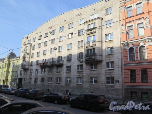 3-я Советская ул., д. 44-46. Шестиэтажный панельный индивидуальный жилой дом. Общий вид фасада. фото март 2015 г.