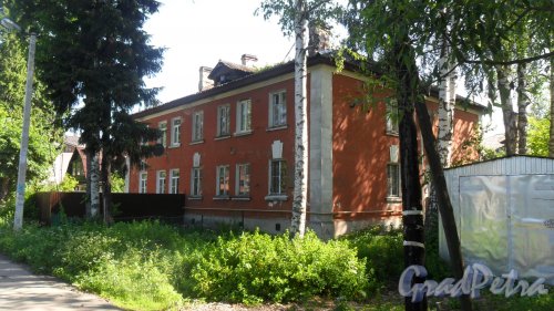 Всеволожск, улица Преображенского, дом 16. 2-этажный жилой дом 1958 года постройки. 1 парадная, 6 квартир. Фото 20 июня 2016 года.