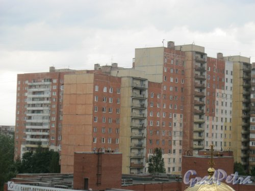 ул. Маршала Захарова, дом 60. Вид с 7 этажа дома 43, корпус 1 по пр. Маршала Жукова. Фото 3 июля 2016 г.