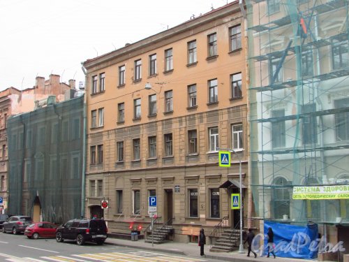 улица Жуковского, дом 17. Общий вид фасада здания. Фото 21 октября 2016 года.
