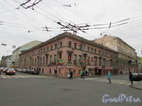 Казанская улица, дом 21 / Гороховая улица, дом 25. Общий вид здания. Фото 17 октября 2016 года.