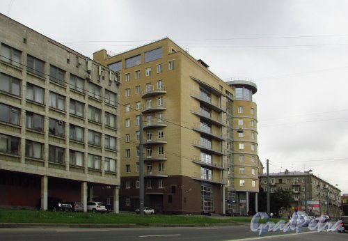 Варшавская улица, дом 9, корпус 1, литера А. Фасад со стороны Благодатной улицы. Фото 8 июля 2016 года.