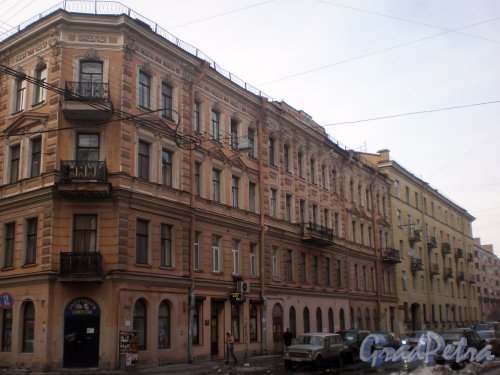 Дегтярная улица, дом 26-28. Общий вид фасада здания от 7-й Советской улицы. Фото 26 марта 2010 года.