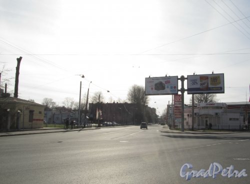 Перспектива начального участка Железноводской улицы от Уральской улицы в сторону Сазоновской улицы. Фото 30 апреля 2012 года.