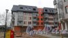 Улица Малая Десятинная, дом 36. Жилой дом в составе жилого комплекса «Коломяги-ЭКО» (северный корпус) на 44 квартиры 2016 года постройки. Фото 27 марта 2017 года.