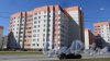 Красное Село, улица Спирина, дом 7, корпус 1. 8-10-этажный жилой дом серии 600.11 2009 года постройки. 3 парадные, 104 квартиры. Фото 3 мая 2017 года.