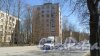Улица Подводника Кузьмина, дом 24. 8-этажный жилой дом серии Г-4И 1963 года постройки. 1 парадная, 48 квартир. Фото 3 мая 2017 года.