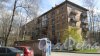 Омская улица, дом 15. 5-этажный жилой дом серии 1-529кп 1961 года постройки. 3 парадные, 60 квартир. Фото 14 мая 2017 года.
