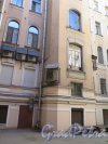 3-я Советская ул., д. 9. Доходный дом Г. А. Бернштейна. Фрагмент дворового фасада. Общий вид. фото июнь 2015 г.