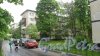 Будапештская улица, дом 43, корпус 2. 5-этажный жилой дом серии 1-ЛГ-502-9 1965 года постройки. 9 парадных, 136 квартир. Фото 23 мая 2018 года.