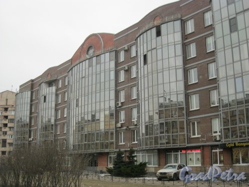 Варшавская ул.. дом 61, корпус 1. Общий вид малоэтажной части здания. Фото 16 февраля 2017 г.