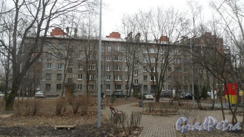 Улица Курчатова, дом 6, корпус 6. 5-этажный жилой дом серии 1-528кп 1960 года постройки. 3 парадные, 60 квартир. Фото 27 марта 2017 года.