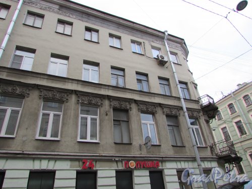 Казанская улица, дом 34. Фасад со стороны переулка Гривцова. Фото 20 сентября 216 года.