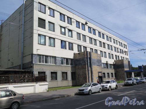 Курчатова ул., д. 10, лит. А. НИИ «Гириконд». Офисное здание. Общий вид. фото август 2015 г.