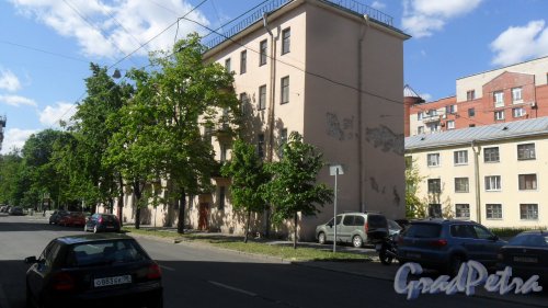 Воронежская улица, дом 98. Вид дома с Прилукской улицы. Фото 31 мая 2018 года.