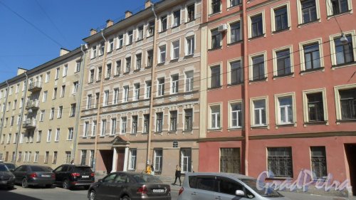 Воронежская улица, дом 52. 5-этажный жилой дом до 1917 года постройки. 1 парадная, 19 квартир. Фото 31 мая 2018 года.