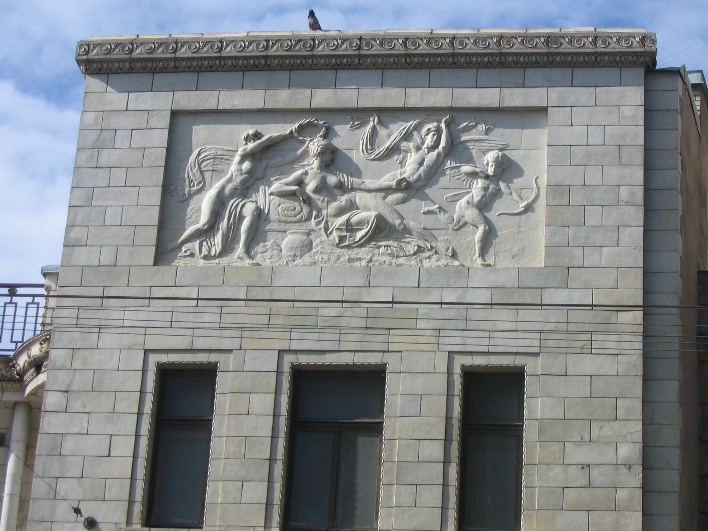 Особняк Кшесинской символы на фасаде. Петроградская сторона дом с зеркальным барельефом.